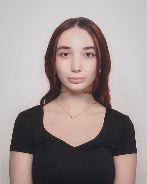 Portrait of Sarah Houdas